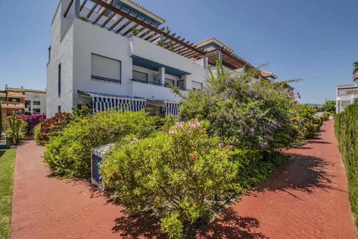 Image No.29-5 Bed Townhouse for sale