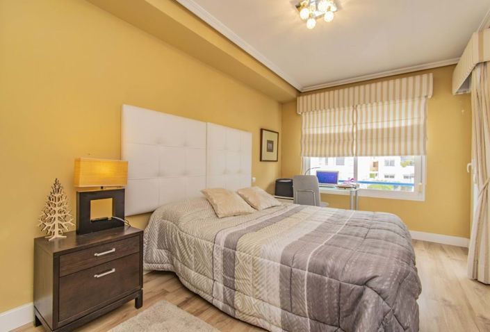 Image No.9-5 Bed Townhouse for sale