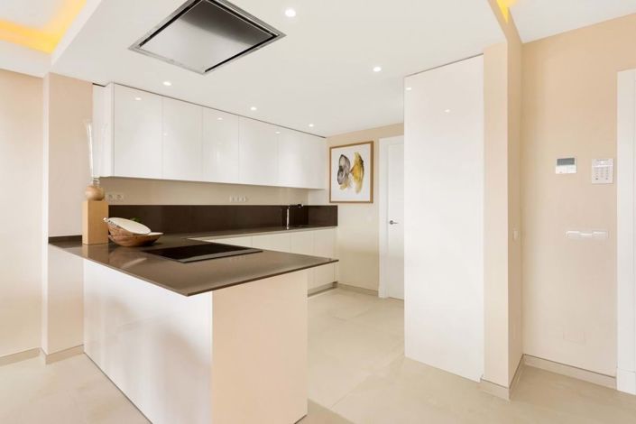 Image No.8-3 Bed Apartment for sale