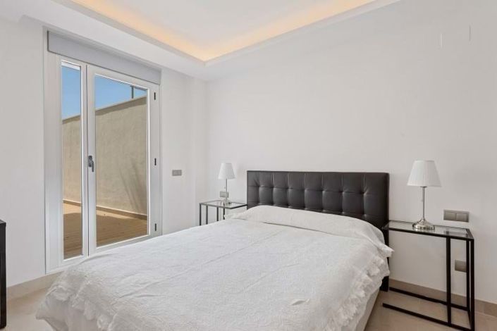 Image No.10-3 Bed Apartment for sale