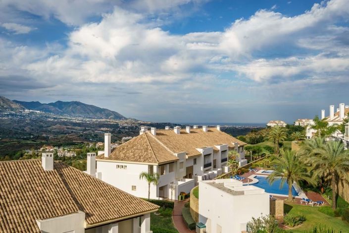 Image No.32-2 Bed Townhouse for sale