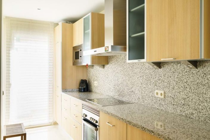 Image No.9-2 Bed Townhouse for sale