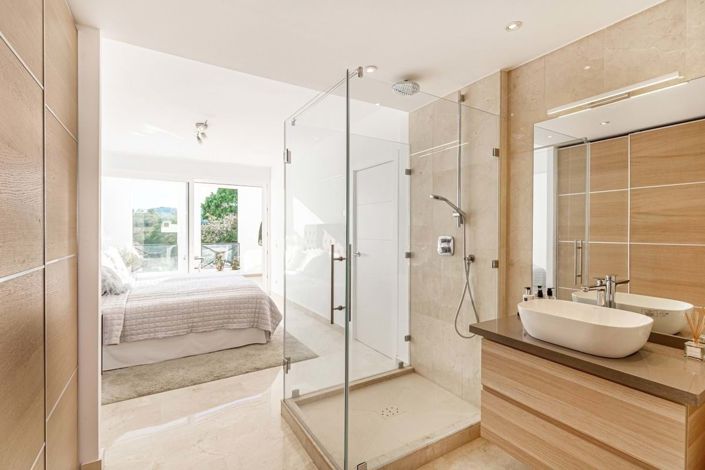 Image No.20-3 Bed Apartment for sale