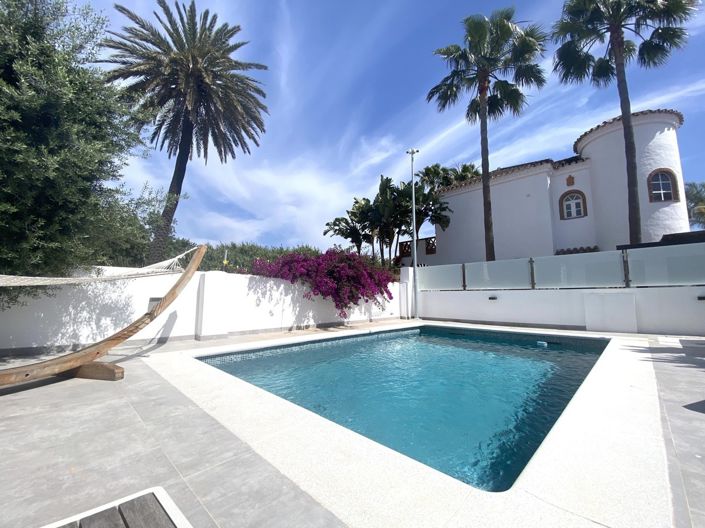 Image No.1-Villa de 4 chambres à vendre à Marbella