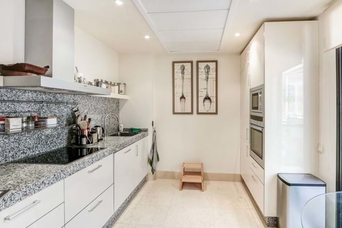 Image No.12-3 Bed Apartment for sale