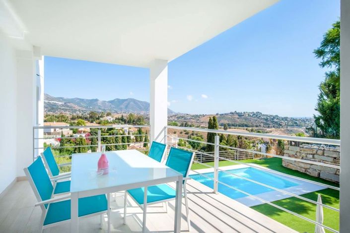 Image No.2-5 Bed Villa for sale