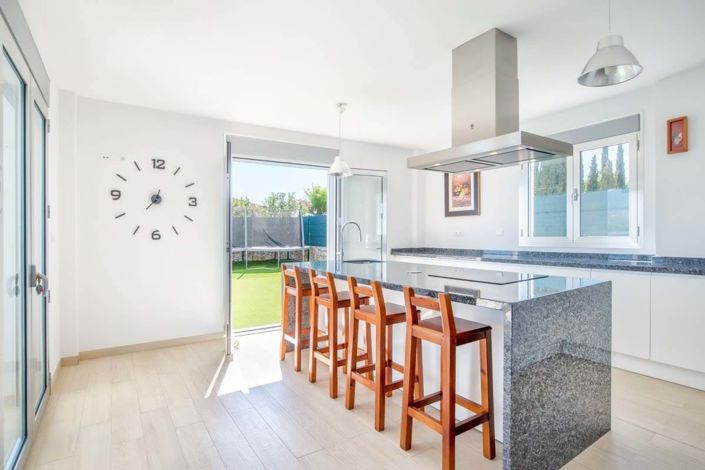 Image No.4-5 Bed Villa for sale