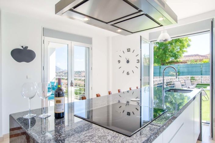 Image No.5-5 Bed Villa for sale