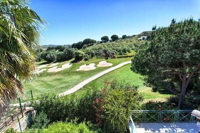 Image No.2-Villa de 3 chambres à vendre à Estepona