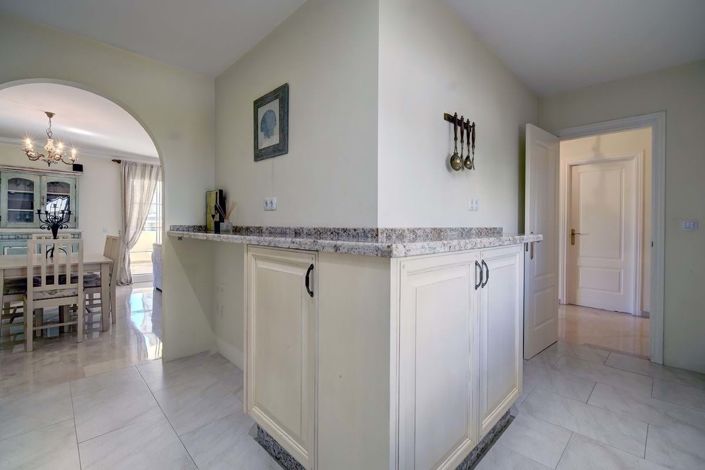 Image No.24-3 Bed Apartment for sale