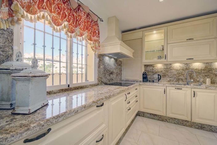 Image No.25-3 Bed Apartment for sale