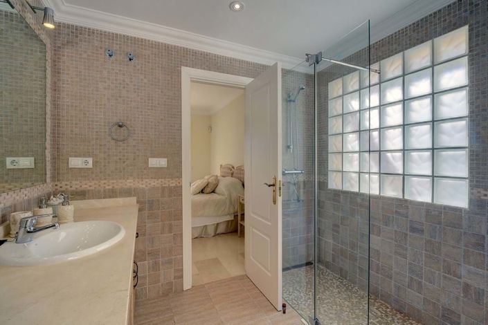 Image No.39-3 Bed Apartment for sale