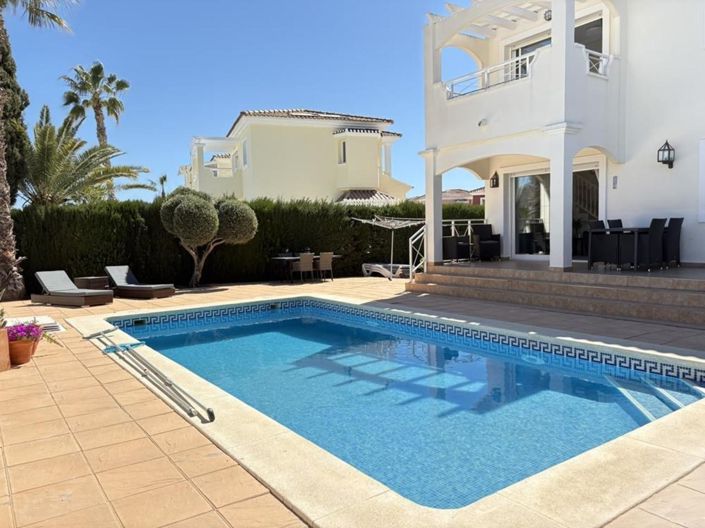 Image No.1-2 Bed Villa for sale