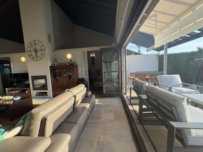 Image No.12-2 Bed Villa for sale