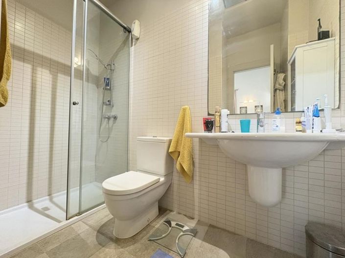 Image No.25-2 Bed Villa for sale