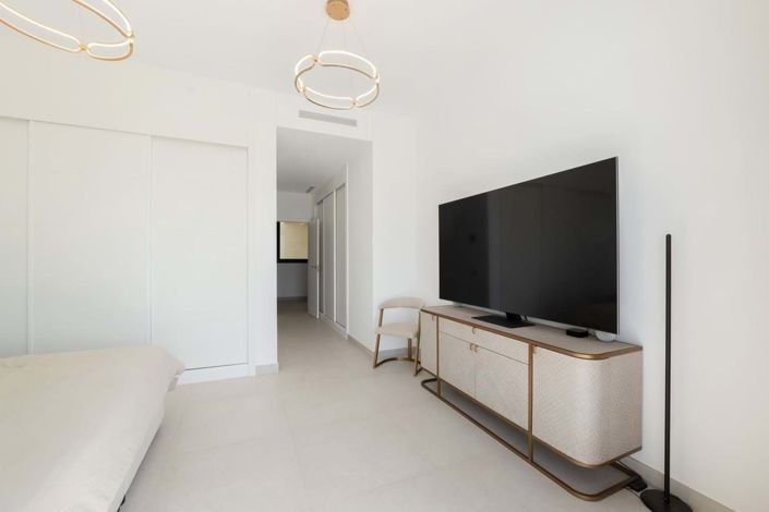 Image No.15-3 Bed Townhouse for sale