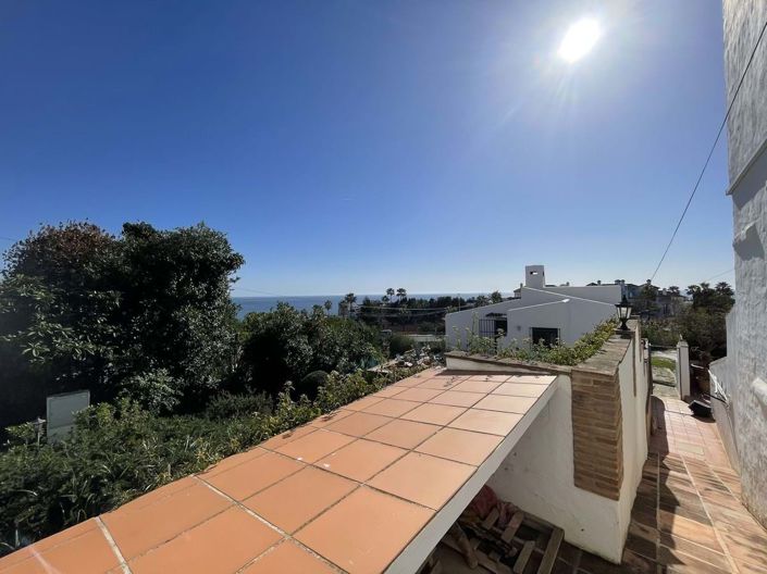 Image No.109-5 Bed Villa for sale