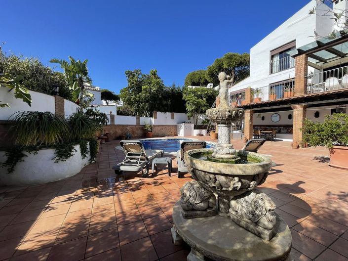 Image No.113-5 Bed Villa for sale