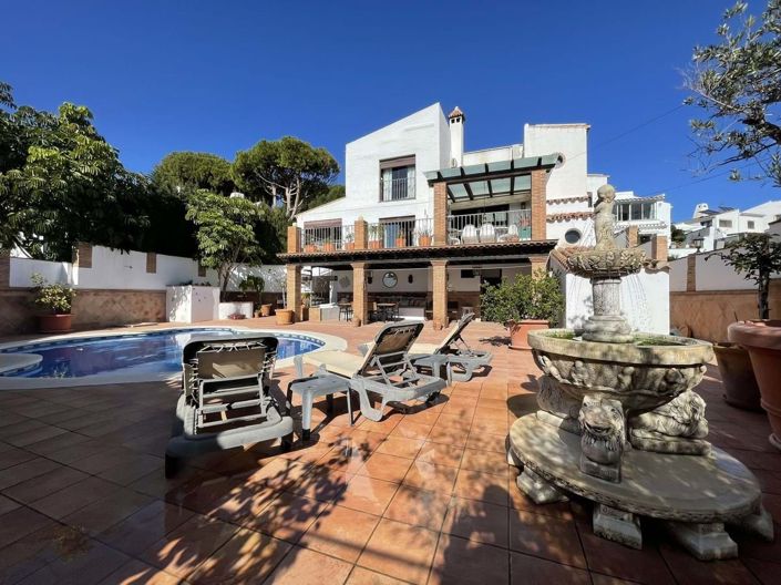 Image No.114-5 Bed Villa for sale