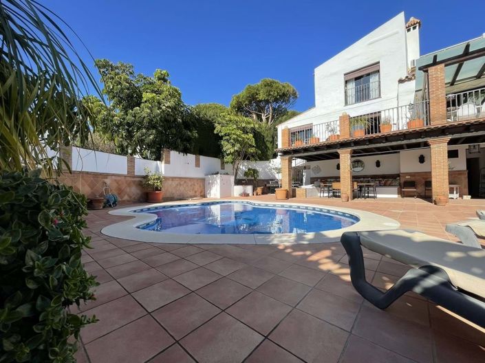 Image No.116-5 Bed Villa for sale