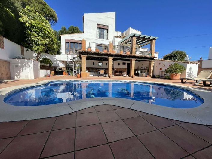 Image No.117-5 Bed Villa for sale