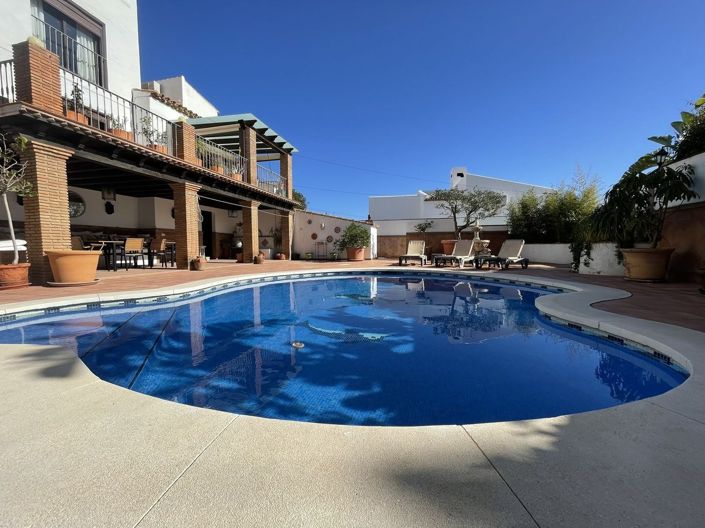 Image No.119-5 Bed Villa for sale