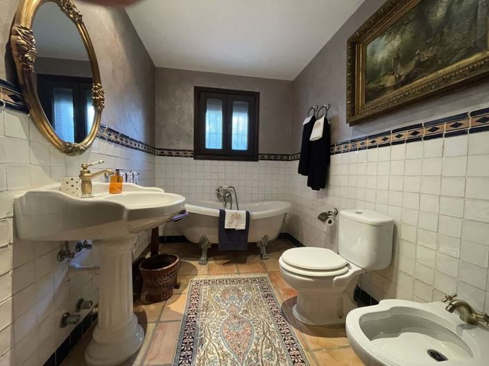 Image No.21-5 Bed Villa for sale