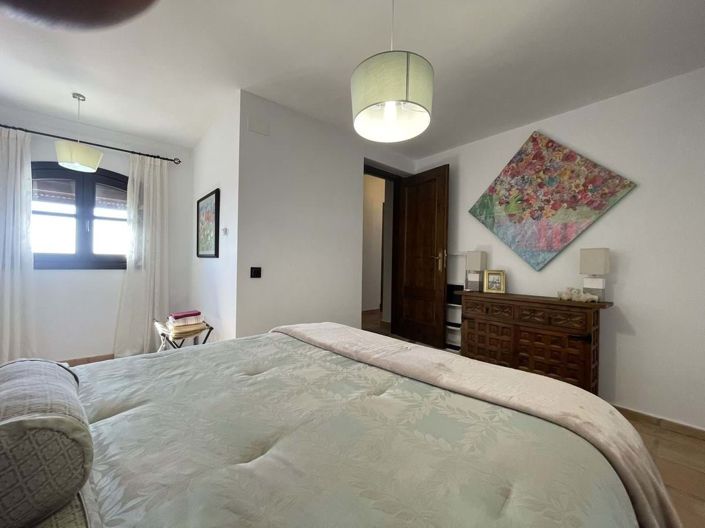 Image No.66-5 Bed Villa for sale