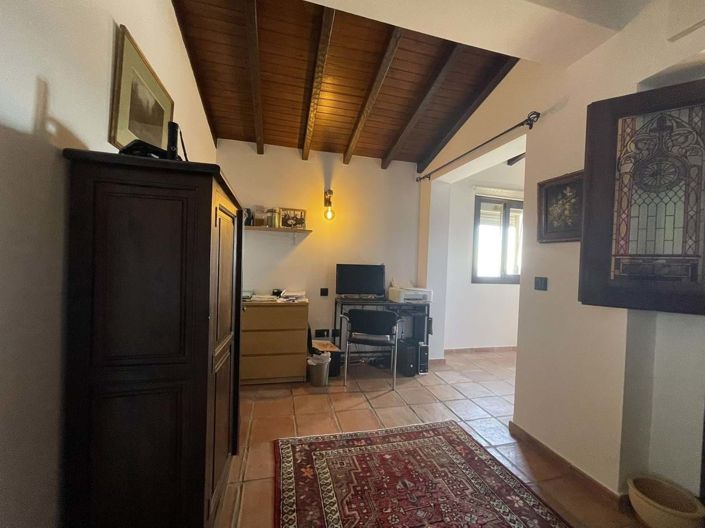 Image No.73-5 Bed Villa for sale