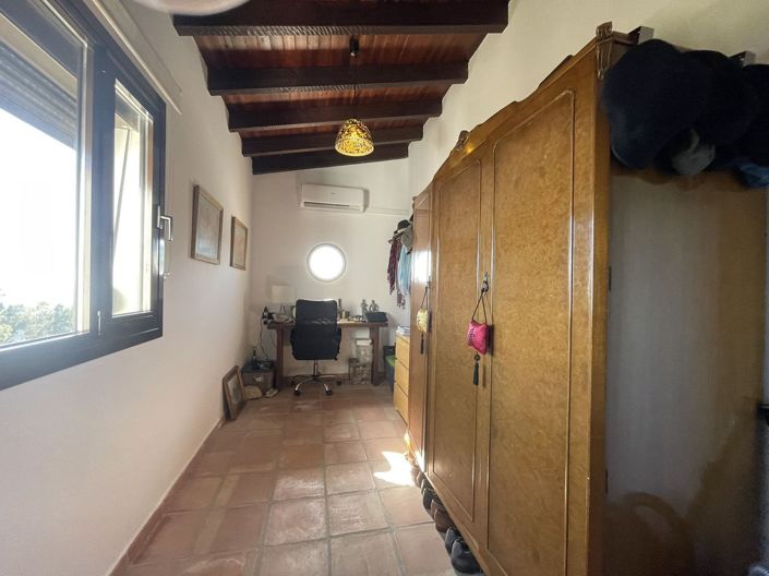 Image No.75-5 Bed Villa for sale