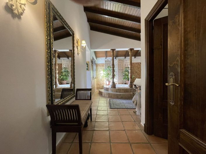 Image No.82-5 Bed Villa for sale