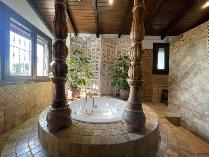 Image No.84-5 Bed Villa for sale