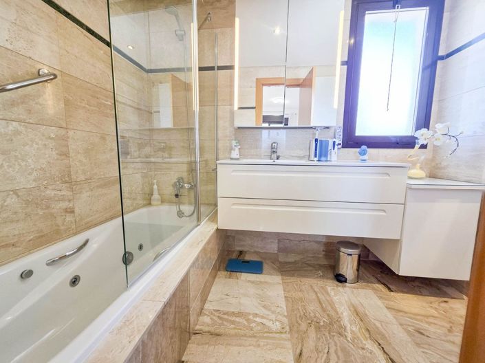 Image No.28-2 Bed Penthouse for sale