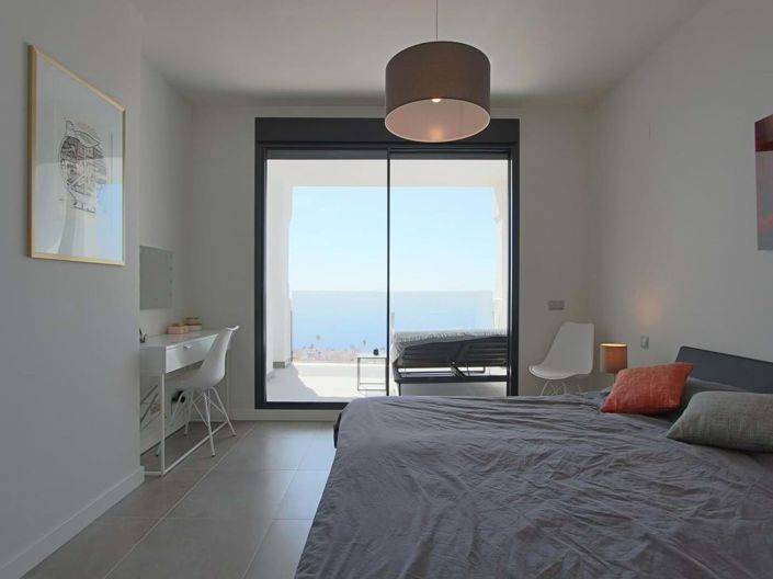 Image No.22-3 Bed Apartment for sale