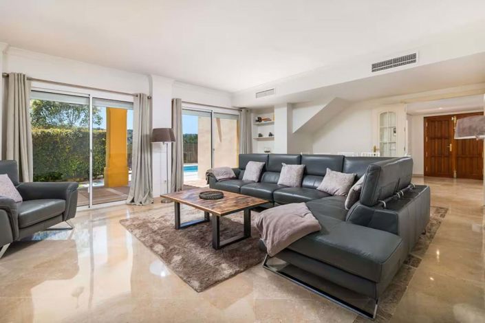 Image No.5-4 Bed Semi-Detached for sale