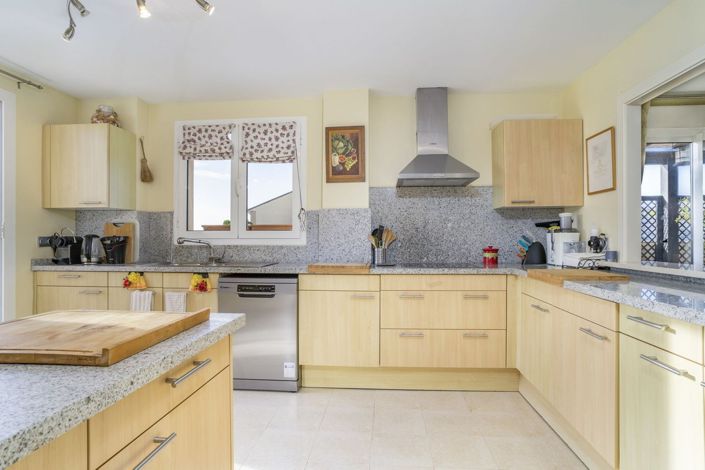 Image No.1-4 Bed Penthouse for sale