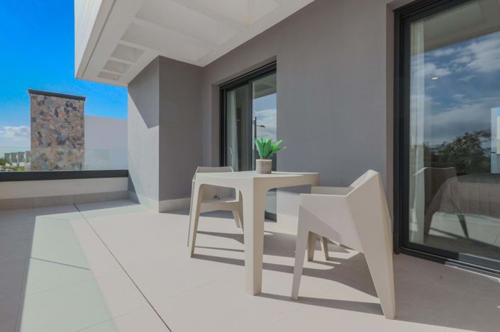 Image No.4-3 Bed Villa for sale