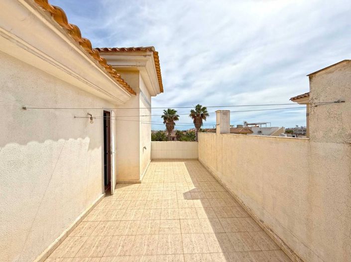 Image No.15-3 Bed Apartment for sale