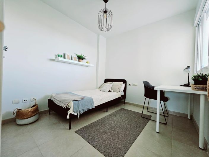 Image No.12-2 Bed Apartment for sale