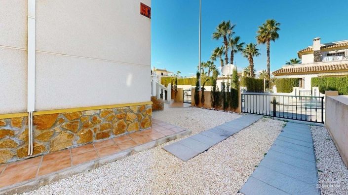 Image No.8-3 Bed Townhouse for sale