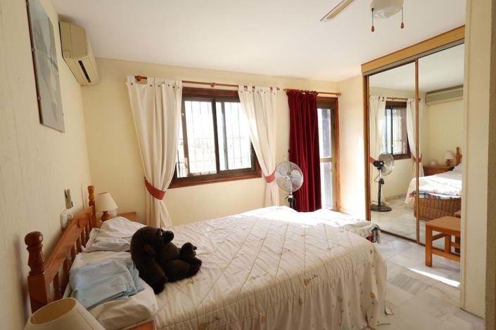 Image No.12-3 Bed Townhouse for sale