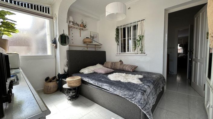 Image No.14-2 Bed Townhouse for sale