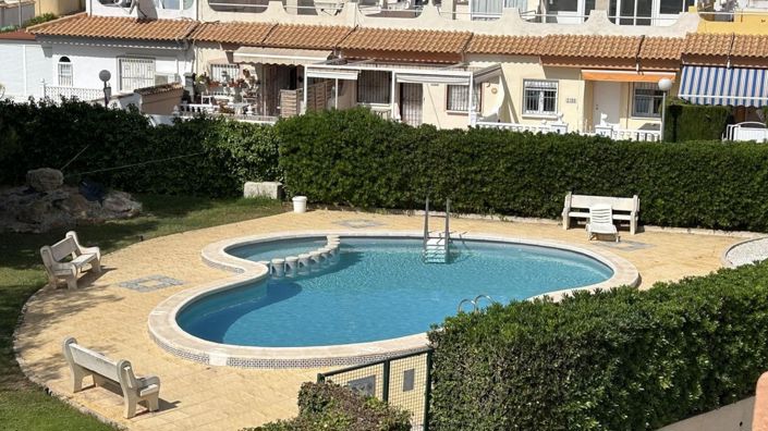 Image No.31-2 Bed Townhouse for sale