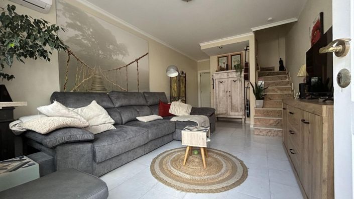 Image No.7-2 Bed Townhouse for sale