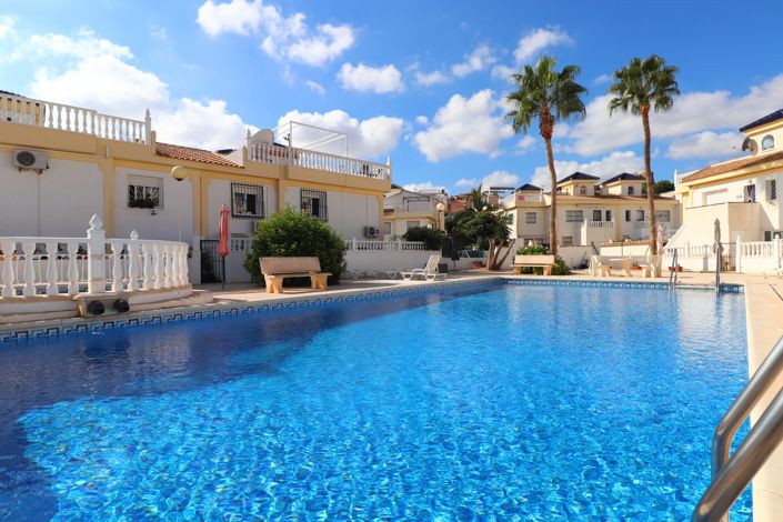 Image No.1-3 Bed Villa for sale
