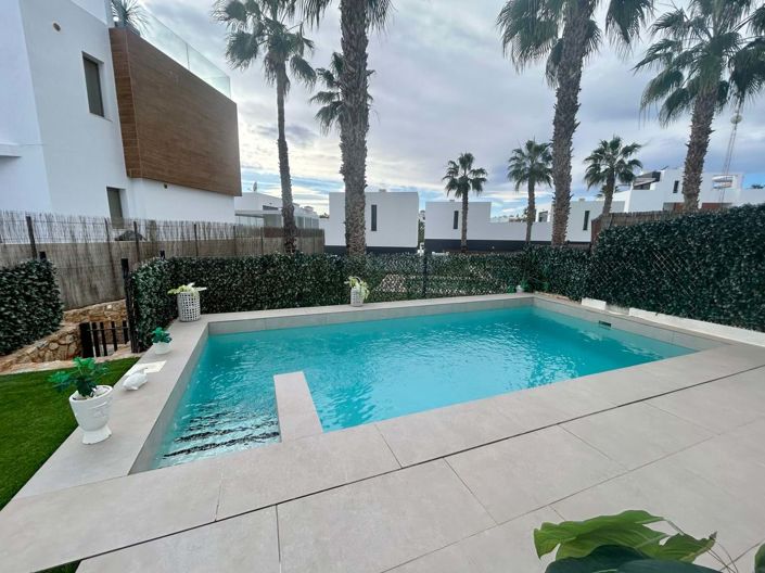 Image No.24-3 Bed Villa for sale