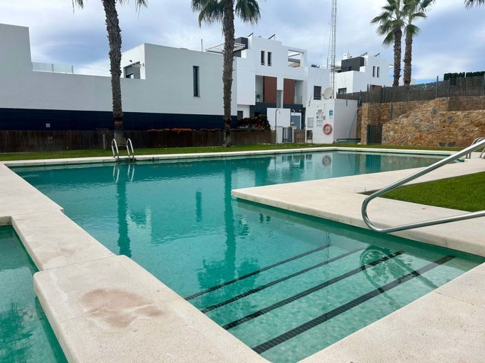 Image No.3-3 Bed Villa for sale