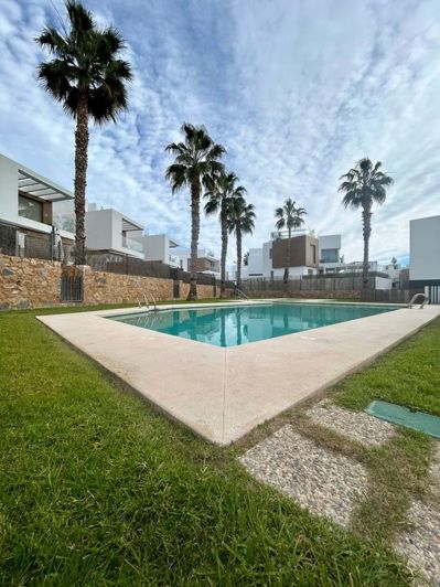 Image No.36-3 Bed Villa for sale