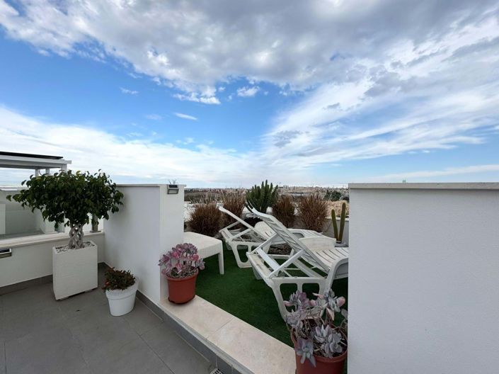 Image No.28-3 Bed Villa for sale