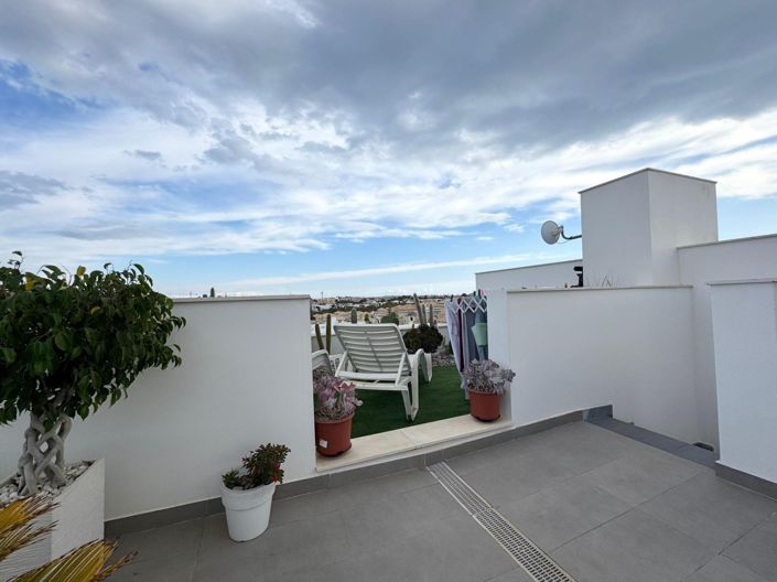 Image No.29-3 Bed Villa for sale